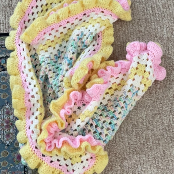 Hand crocheted gender neutral baby blanket - Picture 3 of 5
